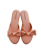 Classy Bow Flip