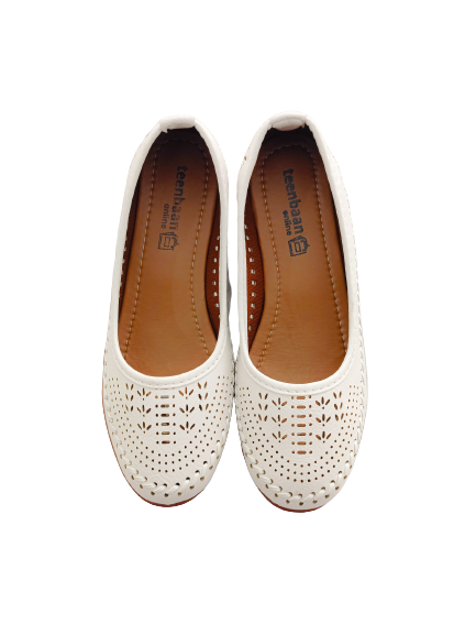 Laser Cut shoe-2 – Teenbaan