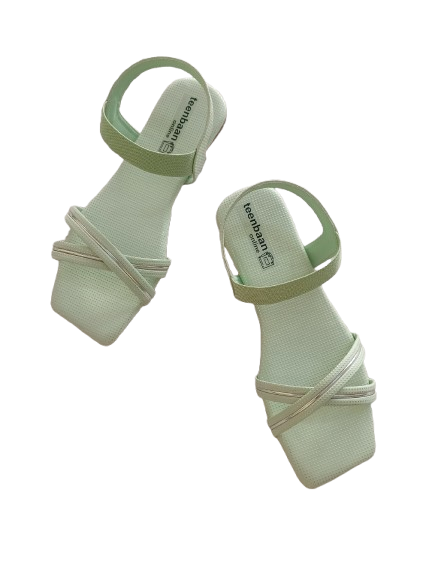 Dot Shining Sandals