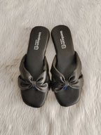 Blush Knot Flip-Flop