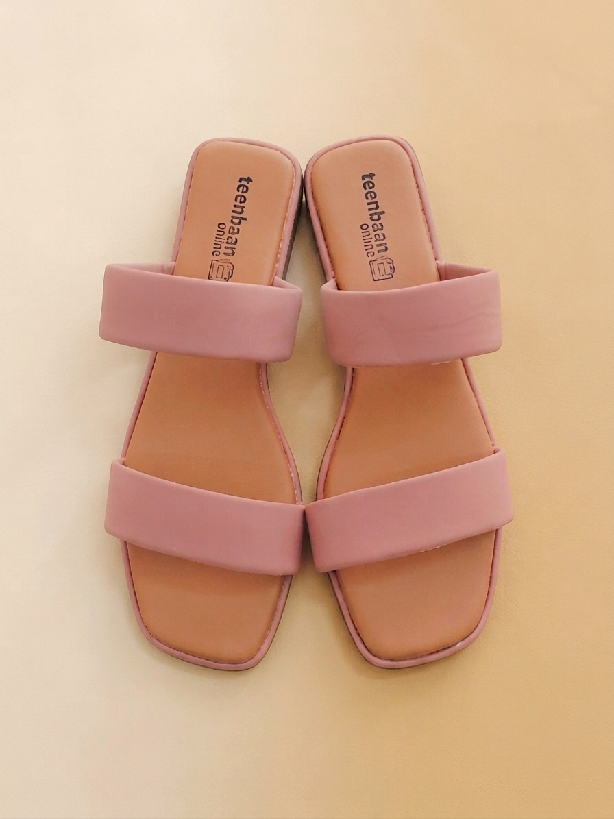 Dual strap flip flop