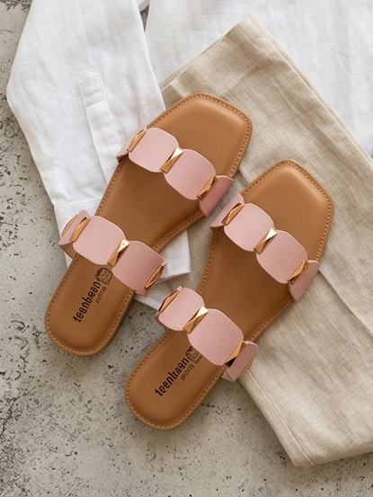 Two-Tone Flip Flops