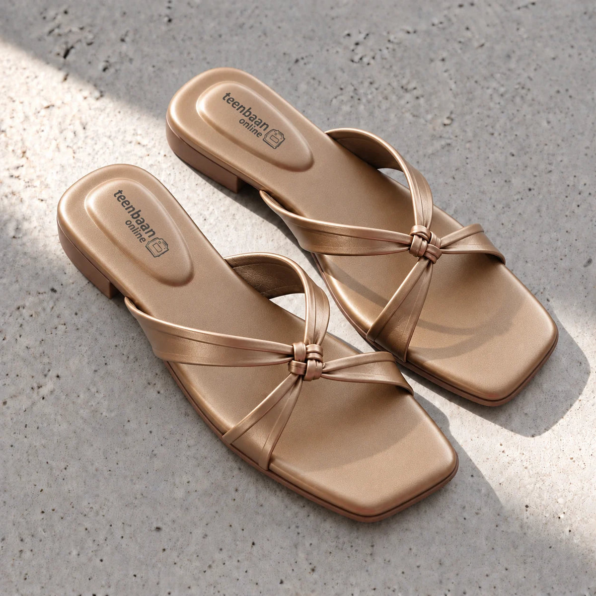 Wire Knot Flip-Flop