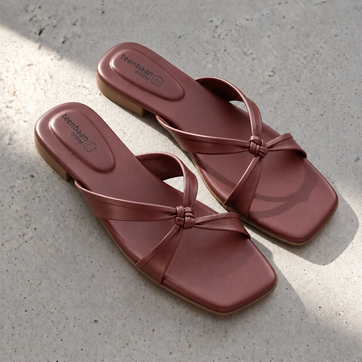 Wire Knot Flip-Flop